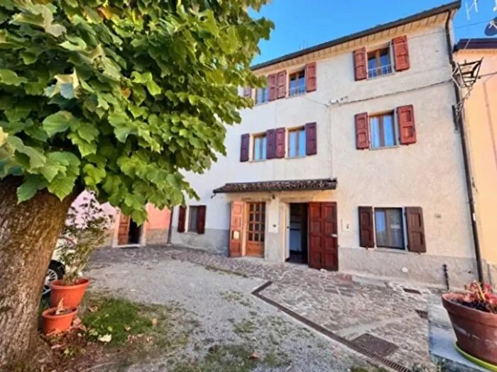 Casa con 6 locali in vendita in Via Novembre, Gaggio Montano