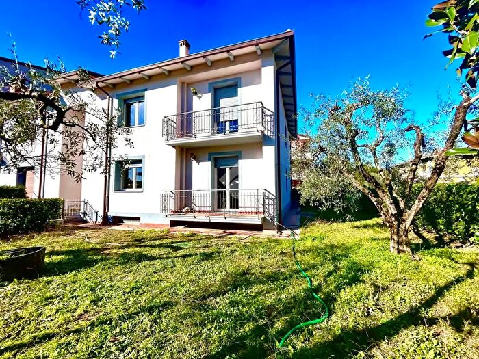 Appartamento quadrilocale in vendita in Via Filippo Lippi, Montemurlo
