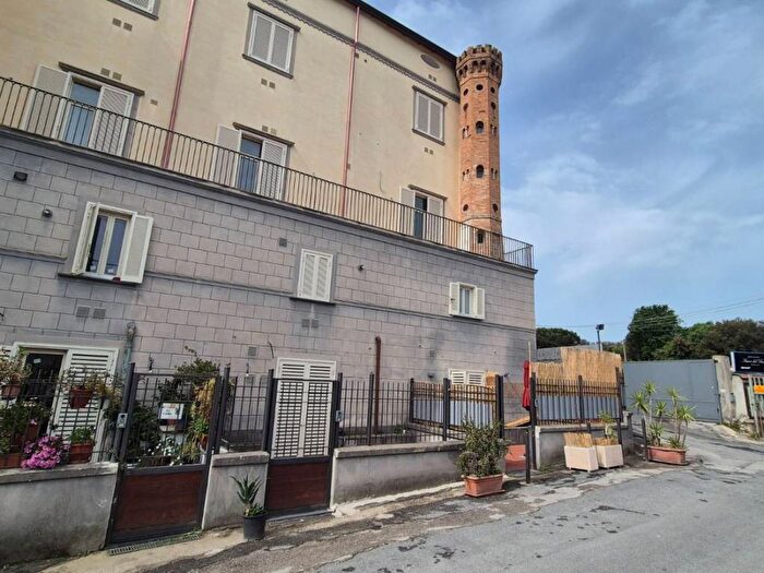 Appartamento bilocale in affitto in Via Ponti Rossi, Ponti Rossi, Napoli