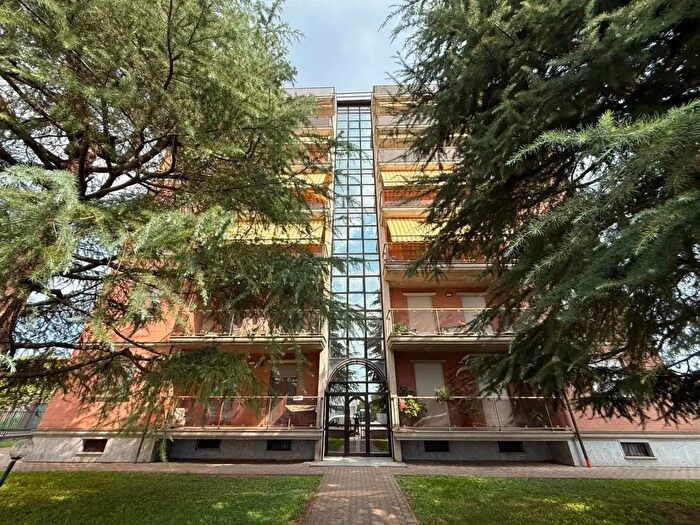 Appartamento con 6 locali in vendita in Corso Acqui, Alessandria