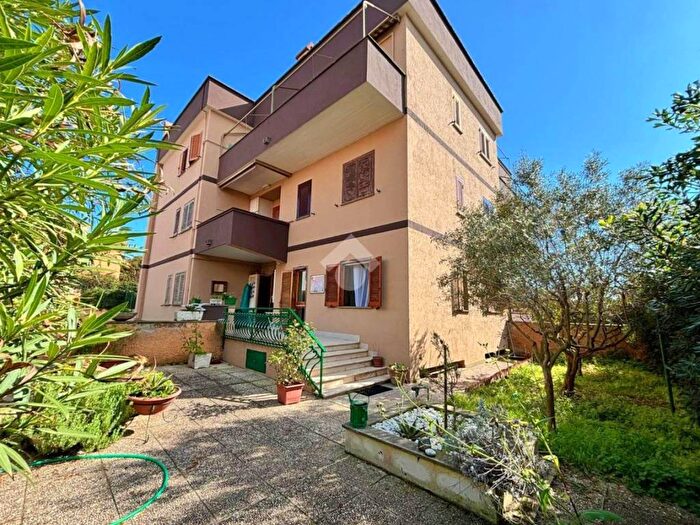 Appartamento trilocale in affitto in Via Calabria, Anzio Colonia, Anzio