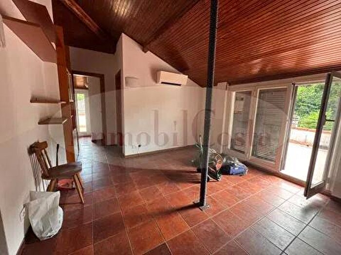 Appartamento con 5 locali in affitto in Conscenti, Ne