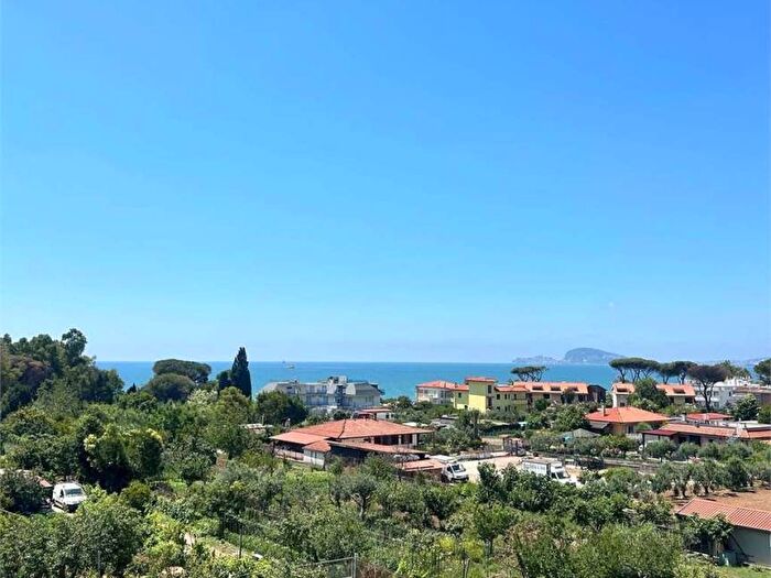 Appartamento trilocale in affitto in Centro, Formia