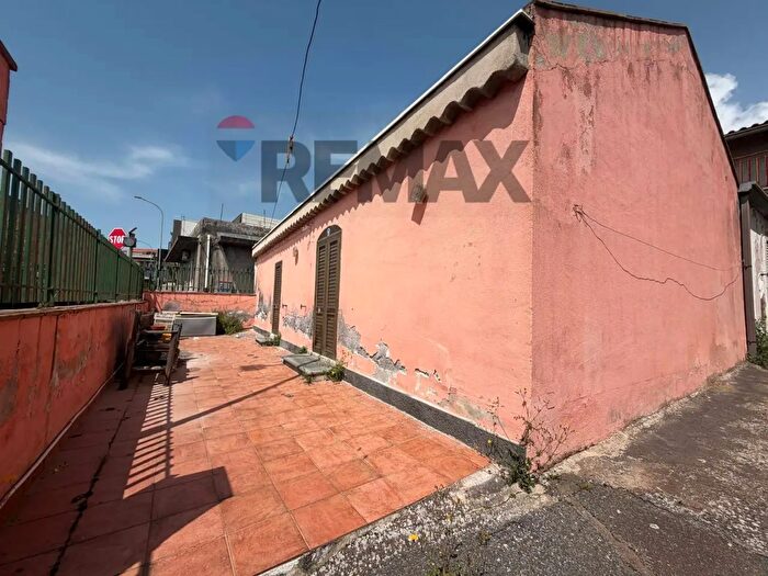 Casa quadrilocale in vendita in Via Calatafimi, Belpasso