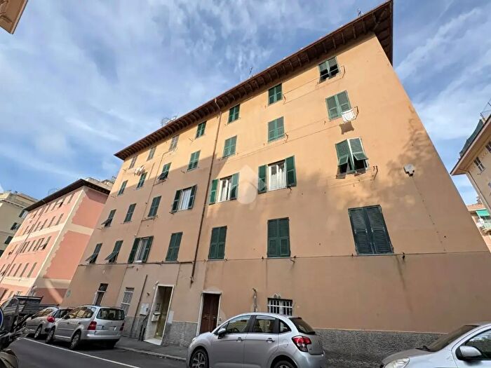 Appartamento quadrilocale in vendita in Via Giovanni Battista Marsano, Genova