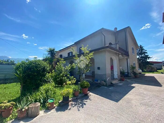 Casa trilocale in vendita in Via Trecce, Sora