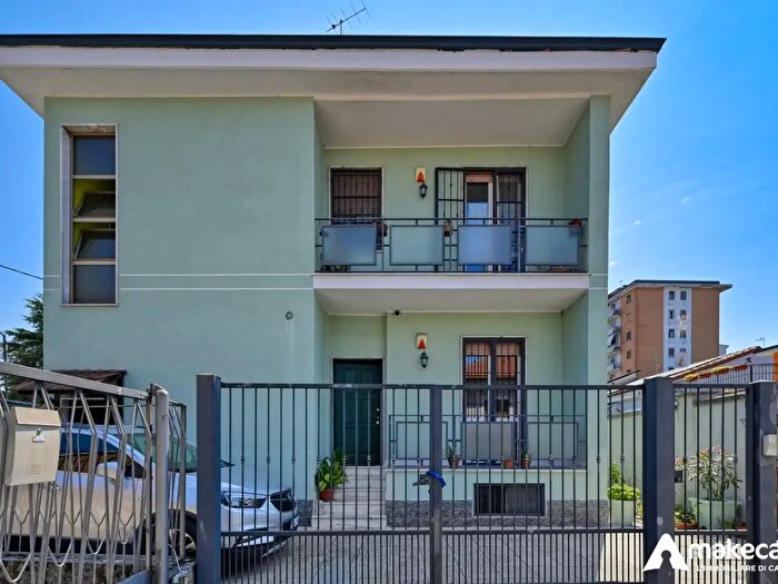 Casa con 5 locali in vendita in Via Francesca Cabrini, Melegnano