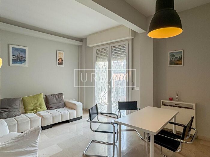 Appartamento con 5 locali in vendita in Via Cignani, Forli