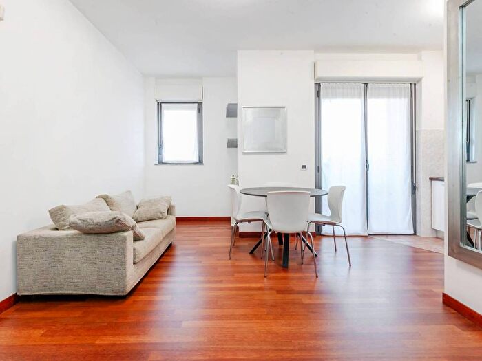 Appartamento bilocale in affitto in Viale Vincenzo Lancetti, Farini, Milano