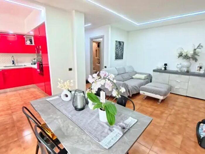 Appartamento trilocale in vendita in Via Castello Almadiano, Viterbo