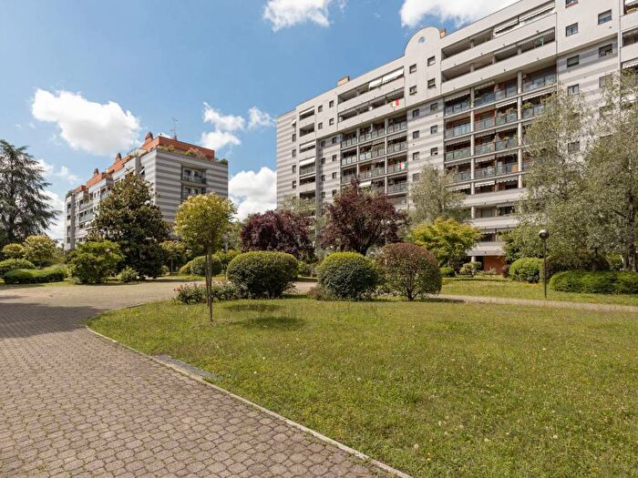 Appartamento trilocale in affitto in Via Cividale Del Friuli, Bisceglie, Milano