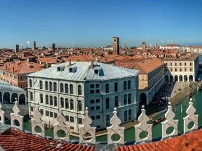 Appartamento con 6 locali in vendita in Venezia