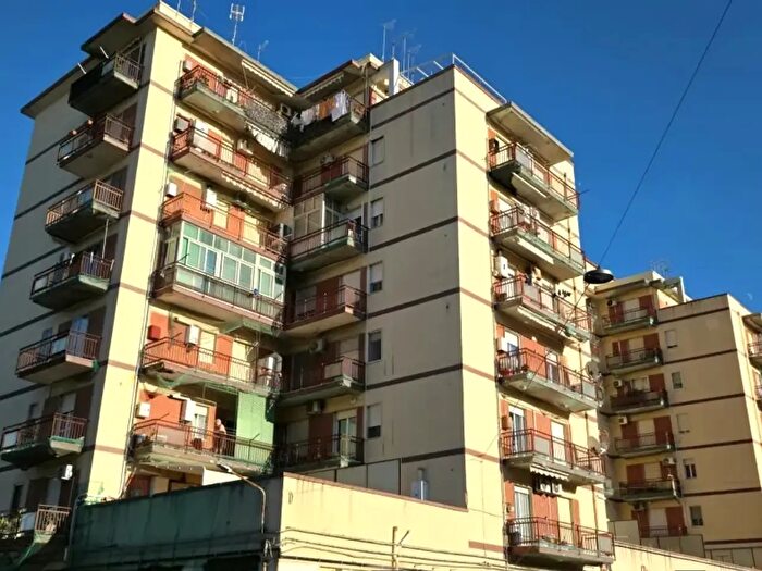 Appartamento quadrilocale in vendita in Via Mascalucia, Siracusa
