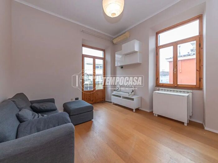 Appartamento trilocale in vendita in Via di San Tommaso dAquino, Roma