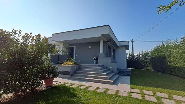 Casa trilocale in vendita in Busto Garolfo