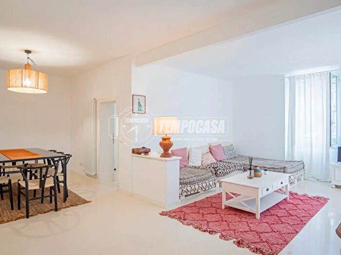 Appartamento quadrilocale in vendita in Via Val di Canepa, Sestri Levante