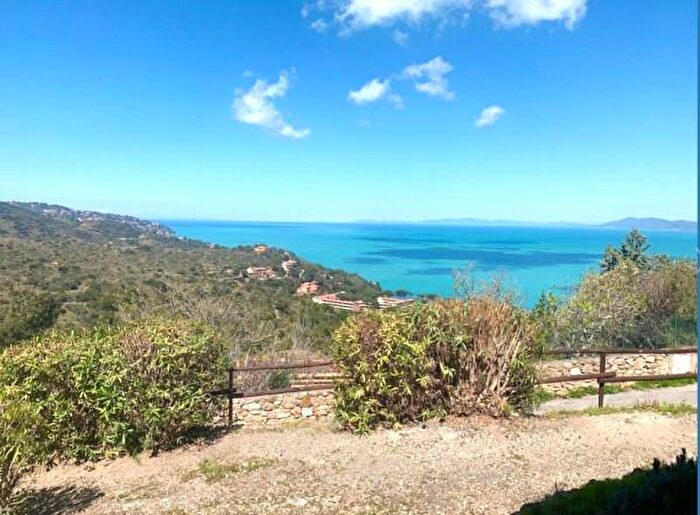 Casa quadrilocale in vendita in Via del Pianone, Monte Argentario