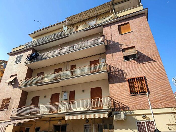 Appartamento trilocale in affitto in Via dei Balestrucci, Tor Tre Teste Torre Maura, Roma