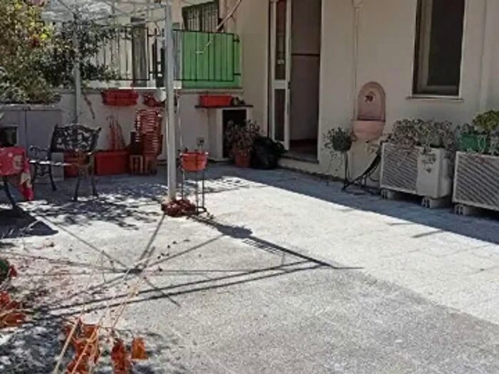 Appartamento trilocale in vendita in Via dell'Ombra, Genova