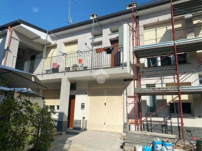 Casa monolocale in vendita in Via Patrioti, Ossona