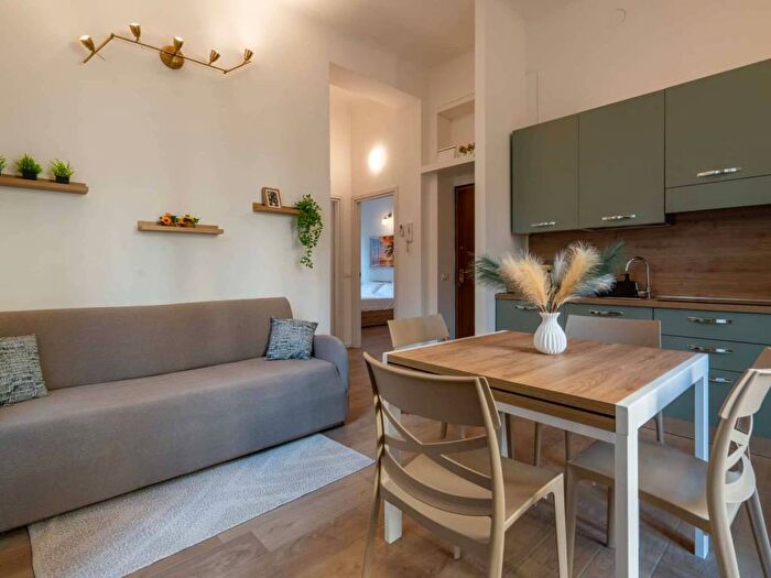 Appartamento trilocale in affitto in Via Giovanni Pascoli, Città Studi, Milano