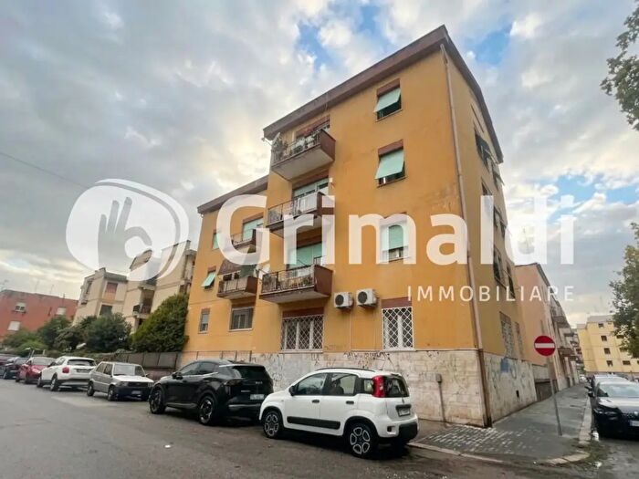 Appartamento con 5 locali in vendita in Via Ulpiano, Latina