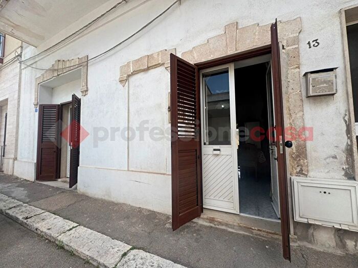 Appartamento quadrilocale in vendita in Via Mazzini, Pulsano