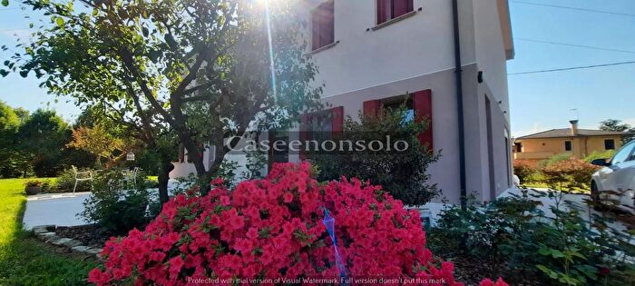 Casa con 5 locali in vendita in Via Adige, Piombino Dese