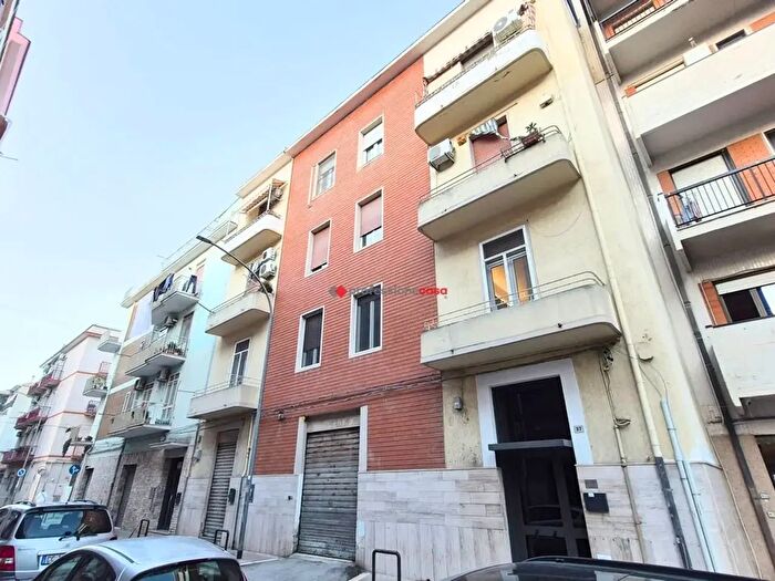 Appartamento quadrilocale in vendita in Via Homs, Foggia