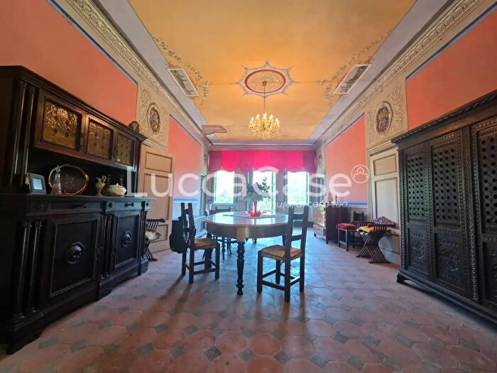 Casa con 10 locali in vendita in Tereglio, Coreglia Antelminelli
