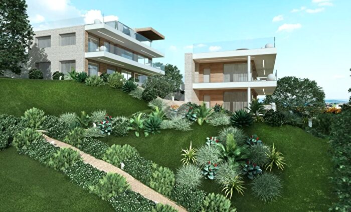 Appartamento quadrilocale in vendita in Via S Ambrogio, Toscolano Maderno