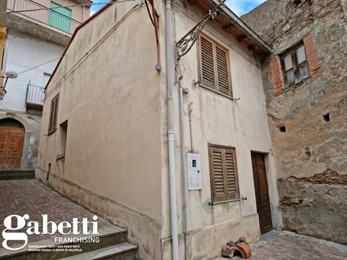 Casa trilocale in vendita in Via Bonfiglio, Montagnareale