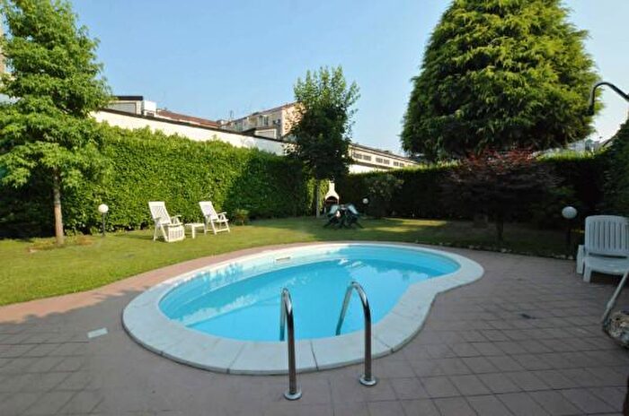 Casa con 6 locali in vendita in Via Camillo Riccio, Torino