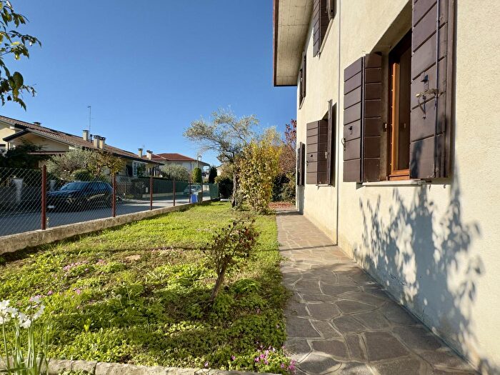 Casa con 6 locali in vendita in Via SantAgnese, Selvazzano Dentro