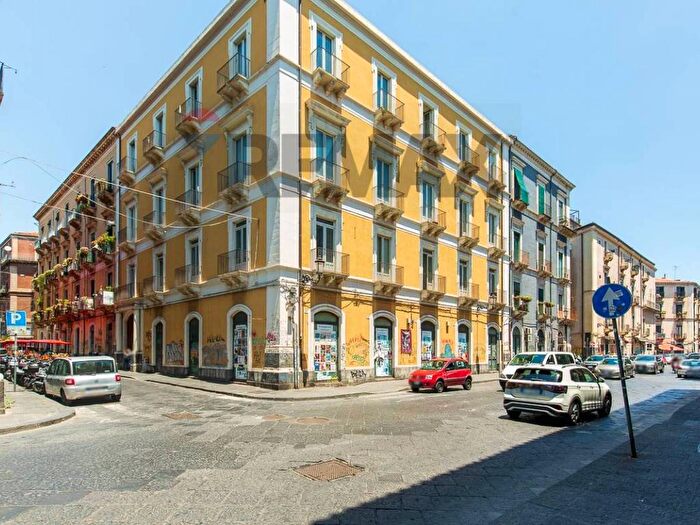 Appartamento con 6 locali in affitto in Via Biondi, Centro Storico, Catania
