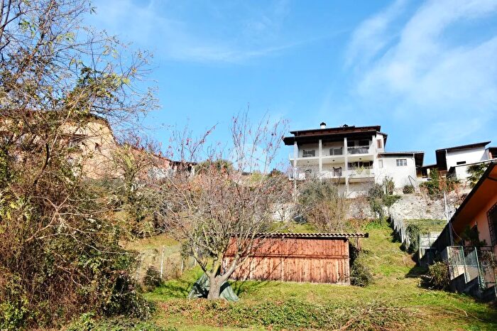 Casa con 5 locali in vendita in Via Borghetto, Vialfre