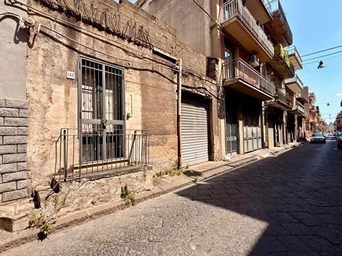 Casa bilocale in vendita in Via dei Mulini, Misterbianco