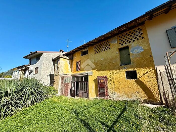 Casa trilocale in vendita in Via Vittorio Veneto, Basiliano