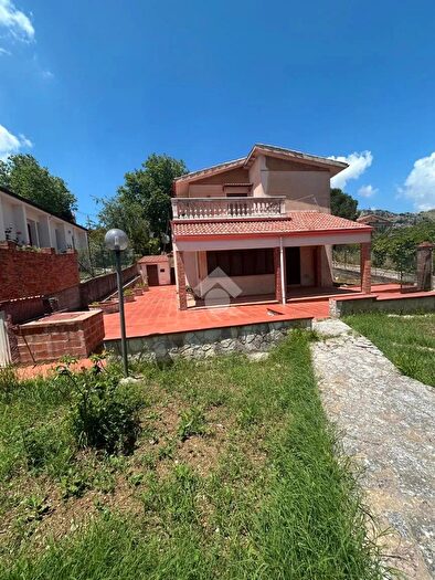 Casa con 6 locali in vendita in Poggio San Francesco, Monreale