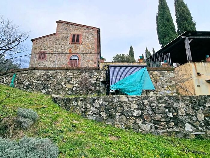 Casa con 6 locali in vendita in Via della Repubblica, Roccastrada