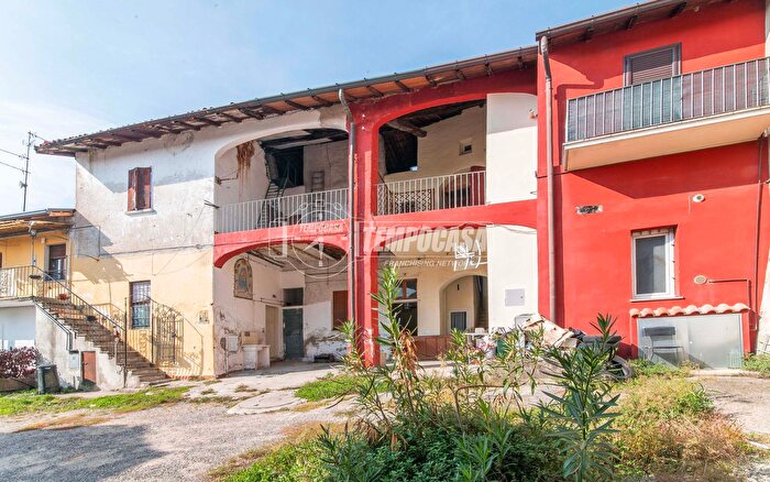 Case in Vendita e in Affitto - 3