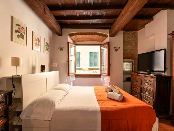 Appartamento monolocale in affitto in Via del Corso, Firenze