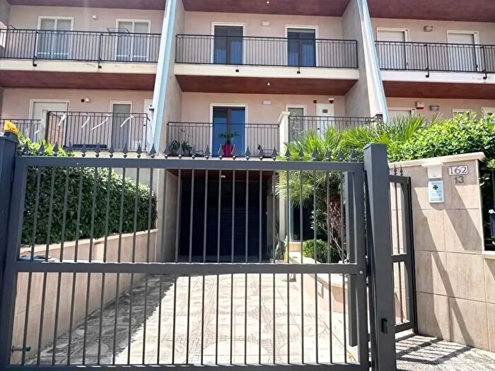 Casa con 8 locali in vendita in Altamura