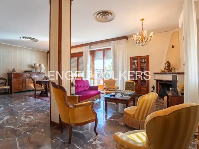 Appartamento con 6 locali in affitto in Via Giovanni Fattori, Prato