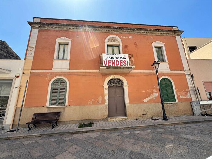 Casa con 7 locali in vendita in Via Monsignor Rizzo Custonaci, Custonaci