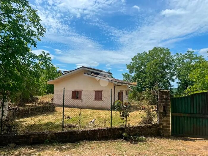 Casa quadrilocale in vendita in Contrada Mostacino, Olevano Romano
