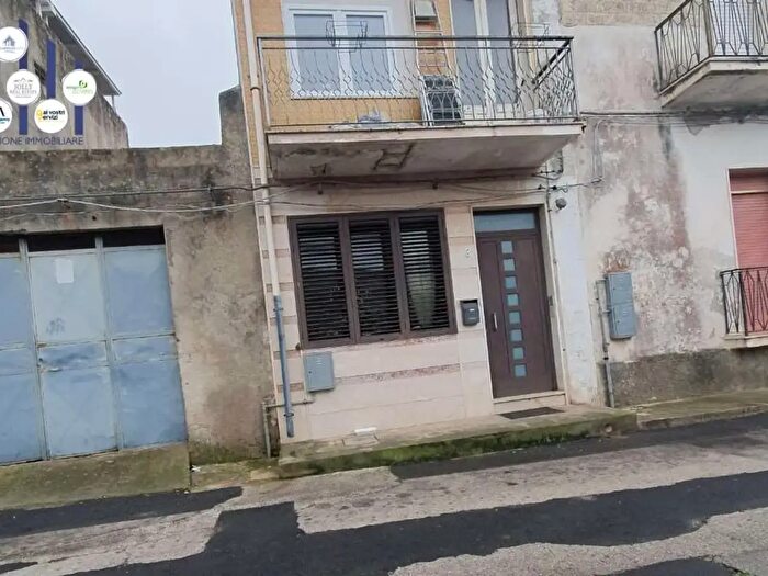 Casa con 5 locali in vendita in Via Principe Amedeo, Canicattini Bagni