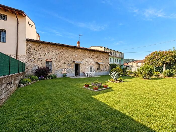 Casa con 5 locali in vendita in Via Marchesi, Rovato