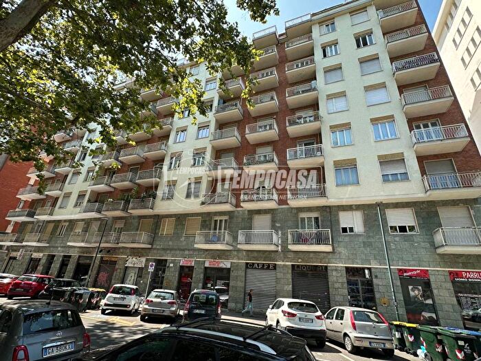 Appartamento bilocale in affitto in Corso Novara, Aurora, Torino