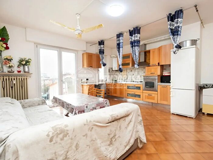 Appartamento trilocale in vendita in Via a Fantoni, Seriate